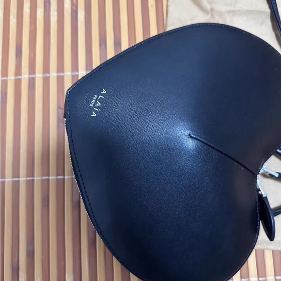 Alaia Black Heart Crossbody Bag - Picture 3 of 6